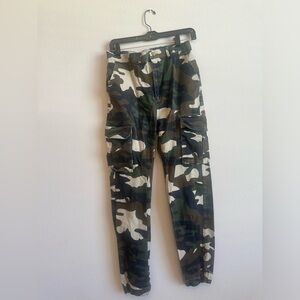 Love tree camo joggers